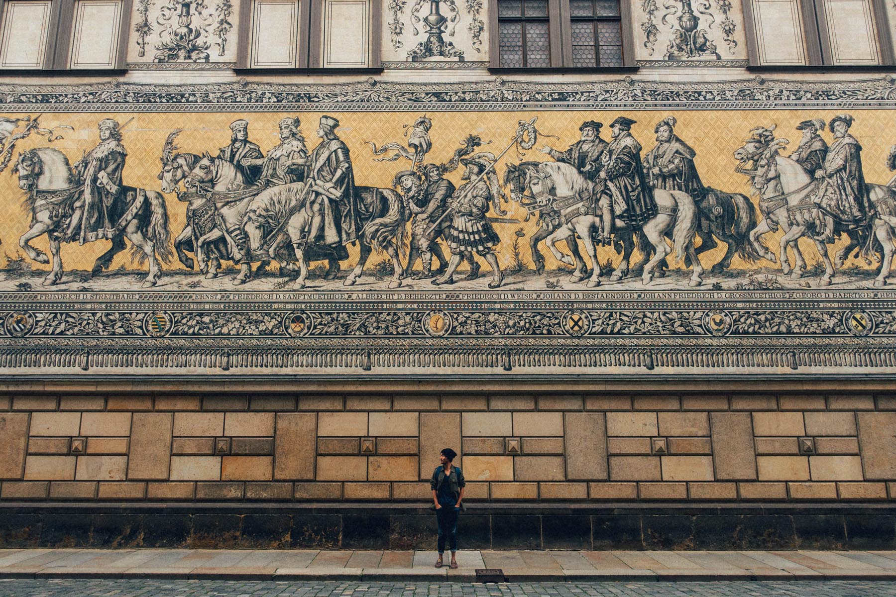 Pete Rojwongsuriya | Travel Alone